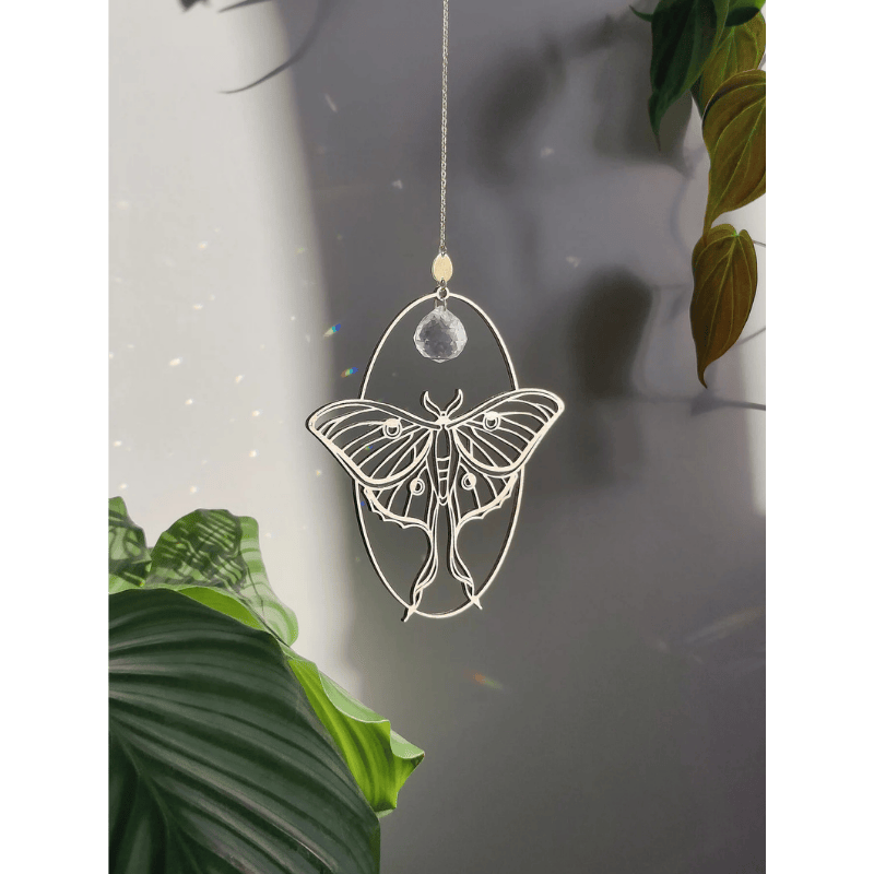Suncatcher LUNA MOTH en bois, laiton et cristal de verre